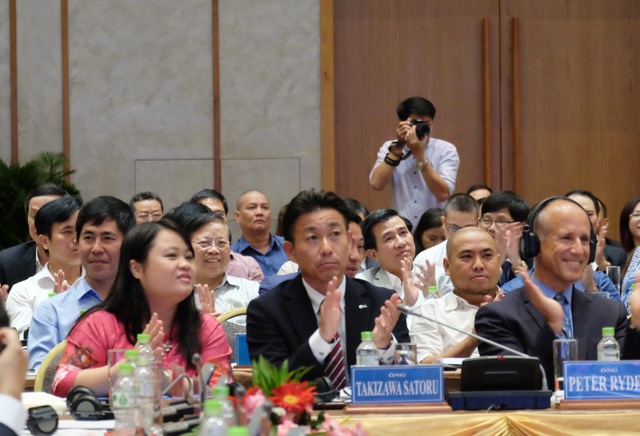 Bí thư Đà Nẵng đề nghị chính quyền công khai quy hoạch đất thu hút đầu tư - 2 Hơn 500 đại biểu là doanh nhân, đại diện doanh nghiệp trong và ngoài nước đang làm ăn tại Đà Nẵng tham dự buổi tọa đàm