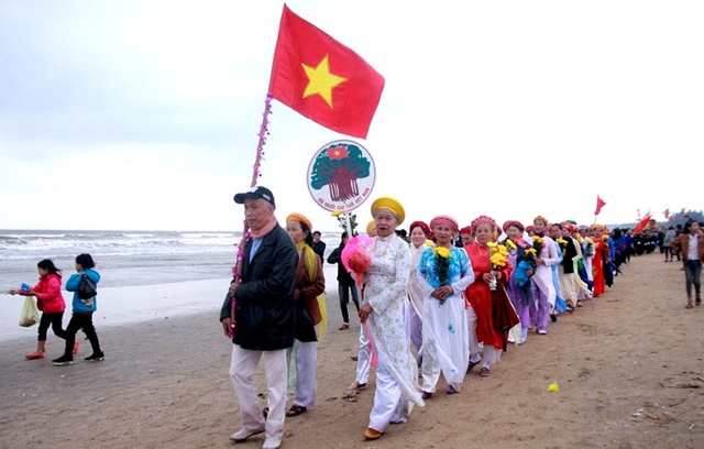 Khai hội ở ngôi đền được xây dựng ở thế kỷ XIII - 1 Khai hội ở ngôi đền được xây dựng ở thế kỷ XIII - 1