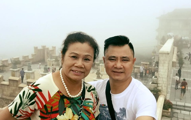 Cảm động trước chia sẻ xúc động về người mẹ 70 tuổi của Tự Long - 2 Tự Long luôn tự hào vì có người mẹ tuyệt vời.
