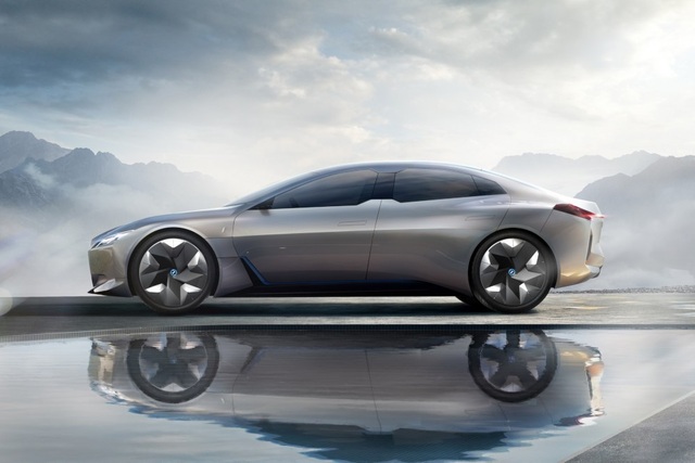 BMW i4 sẽ sớm có mặt trên thị trường - 5