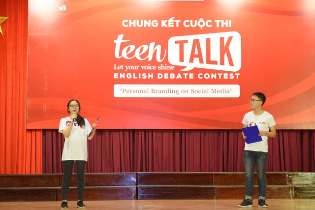 Bạn trẻ tranh biện: Đã đến lúc mạng xã hội không chỉ để giải trí - 3 Hương Giang – Thành Nam tranh luận: Thương hiệu cá nhân có là yếu tố quan trọng nhất trên mạng xã hội?