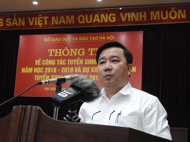 Hà Nội: Họp báo “nóng” về phương thức thi tổ hợp vào lớp 10 THPT - 1 Giám đốc Sở GD&ĐT Hà Nội Chử Xuân Dũng tại họp báo