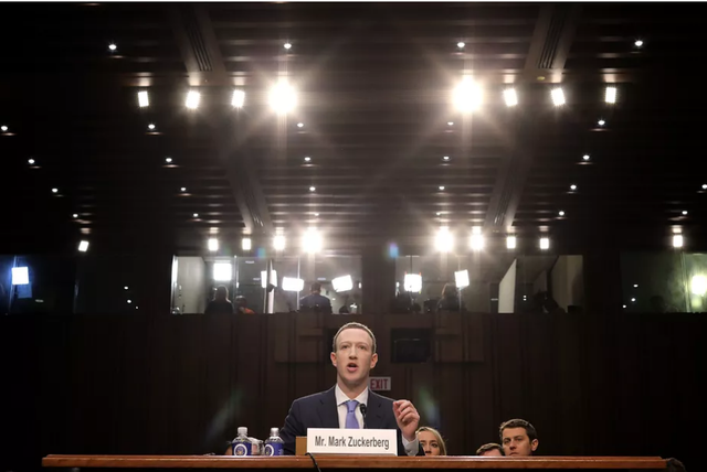Mark Zuckerberg vượt qua phiên điều trần 5 tiếng, cổ phiếu Facebook tăng mạnh - 2 Mark Zuckerberg vượt qua phiên điều trần 5 tiếng, cổ phiếu Facebook tăng mạnh - 2