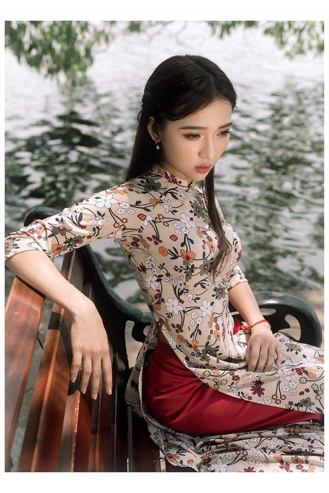 Ảnh đẹp "xuất thần" của cô gái Sài thành mơ ước diện áo dài ở Hà Nội - 11 Ảnh đẹp "xuất thần" của cô gái Sài thành mơ ước diện áo dài ở Hà Nội - 11