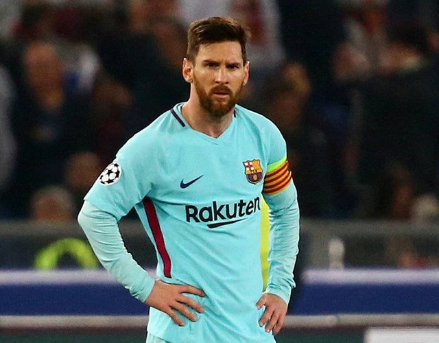 Messi thất thần khi chứng kiến Barcelona thua sốc trước AS Roma - 9 Messi thất thần khi chứng kiến Barcelona thua sốc trước AS Roma - 9