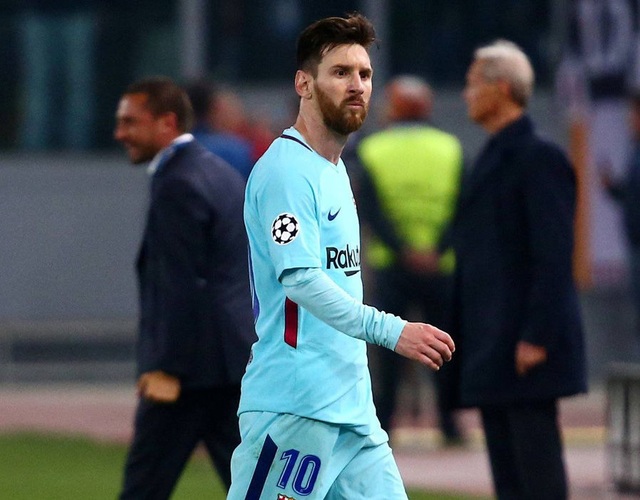 Messi thất thần khi chứng kiến Barcelona thua sốc trước AS Roma - 7 Messi thất thần khi chứng kiến Barcelona thua sốc trước AS Roma - 7