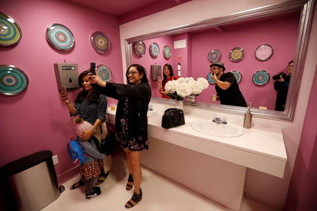 Bảo tàng selfie đầu tiên trên thế giới dành cho tín đồ mê "tự sướng" - 7 Bảo tàng selfie đầu tiên trên thế giới dành cho tín đồ mê "tự sướng" - 7