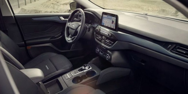 Ford Focus thế hệ mới - Thanh lịch hơn, hiện đại hơn - 4 Ford Focus thế hệ mới - Thanh lịch hơn, hiện đại hơn - 4