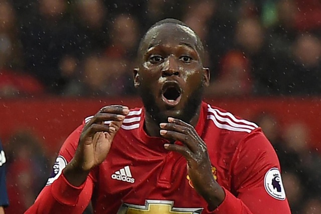 Nhìn lại thất bại cay đắng của MU trước West Brom - 14
Tiền đạo người Bỉ ngạc nhiên khi thủ thành của West Brom có thể cản phá cú đánh đầu của anh