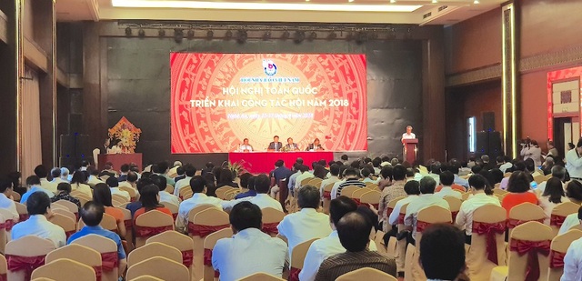 “Tỷ lệ sáng đăng, trưa gặp, chiều gỡ bài đã giảm 80%” - 4 Hội nghị toàn quốc triển khai công tác Hội của Hội nhà báo Việt Nam năm 2018 có hơn 600 đại biểu tham dự.