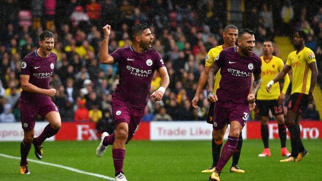 Những "điểm nhấn" trên con đường Man City xưng vương ở Premier League - 2
Aguero lập hat-trick đầu tiên của mùa giải vào lưới Watford