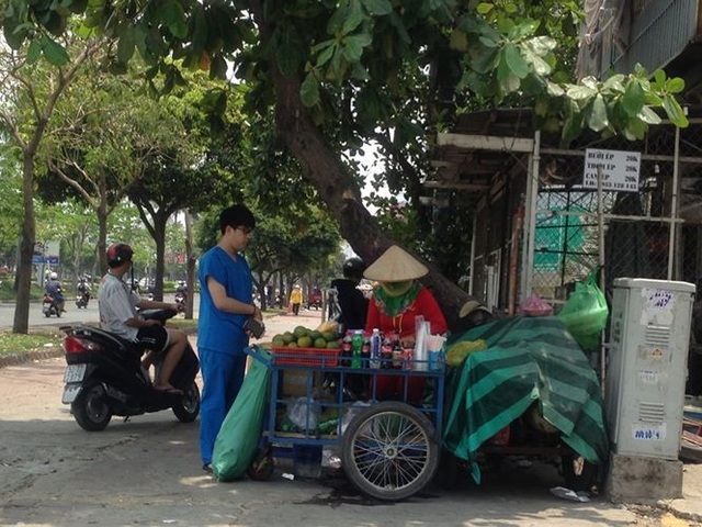 Sài Gòn nắng nóng, bán nước giải nhiệt kiếm bộn tiền hàng ngày - 9 Sài Gòn nắng nóng, bán nước giải nhiệt kiếm bộn tiền hàng ngày - 9