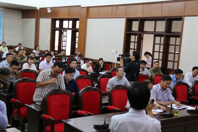 Vụ phát hiện “cà phê bẩn” lớn tại Đắk Nông: Chủ cơ sở không chịu khai báo! - 4 Rất nhiều đại diện các cơ quan báo đài tham dự họp báo