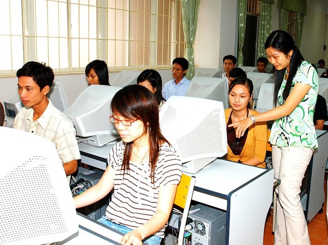 Tuyển sinh đại học, cao đẳng 2018: Giảm mạnh chỉ tiêu ngành sư phạm - 1 Nhiều trường sư phạm mạnh dạn cắt giảm chỉ tiêu tuyển sinh. (Ảnh: Mạnh Dũng)