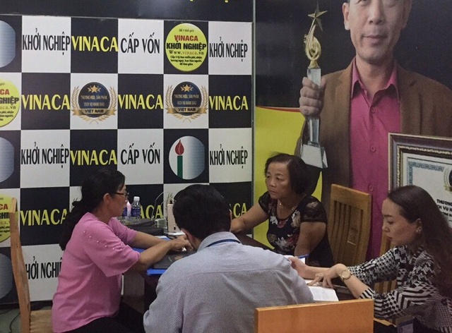  Lực lượng chức năng làm việc với chủ đại lý bán thực phẩm chức năng hỗ trợ điều trị ung thư làm từ than tre của Công ty TNHH Vinaca tại phường Bình Đa, TP Biên Hòa