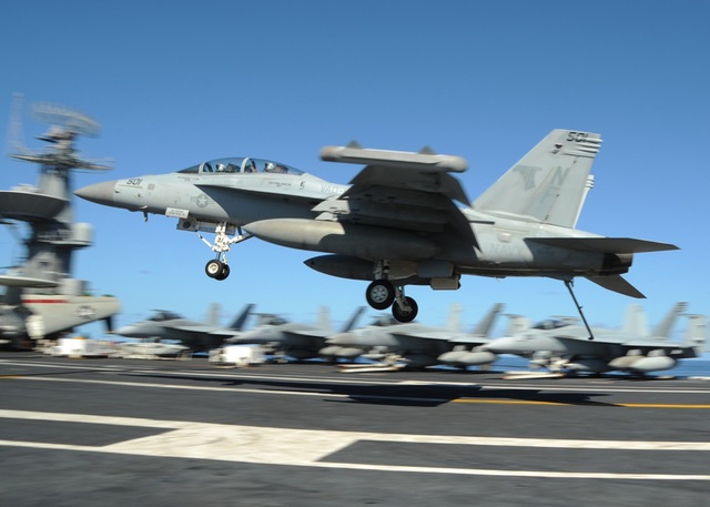Trung Quốc phá sóng máy bay chiến đấu Mỹ tuần tra trên Biển Đông - 1 Máy bay EA-18G Growler của Mỹ (Ảnh: US Navy)