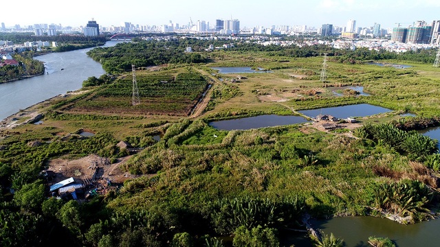 Cận cảnh khu đất "khủng" 30 ha, giá "bèo" khiến dư luận "dậy sóng" - 2 Hiện tại, khu đất này vẫn đang bị bỏ hoang.