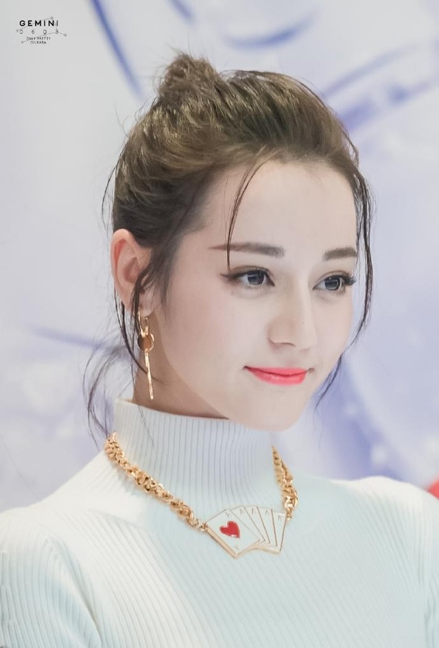 Địch Lệ Nhiệt Ba: Nhan sắc vạn người mê của mỹ nhân mới trong làng giải trí Hoa ngữ - 6 Địch Lệ Nhiệt Ba: Nhan sắc vạn người mê của mỹ nhân mới trong làng giải trí Hoa ngữ - 6