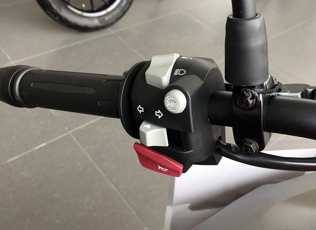BMW đưa hai mẫu môtô 310cc về Việt Nam - 7 BMW đưa hai mẫu môtô 310cc về Việt Nam - 7