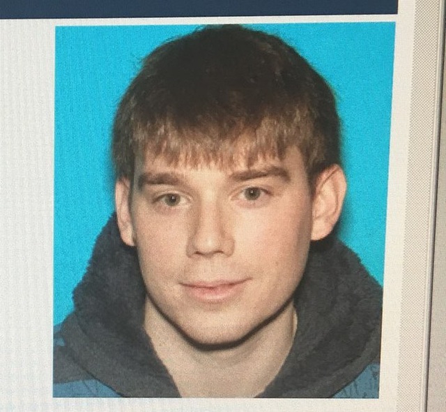 Tay súng khỏa thân sát hại 4 người tại nhà hàng Mỹ - 1
Chân dung kẻ bị tình nghi là hung thủ Travis Reinking (Ảnh: Cảnh sát Nashville)