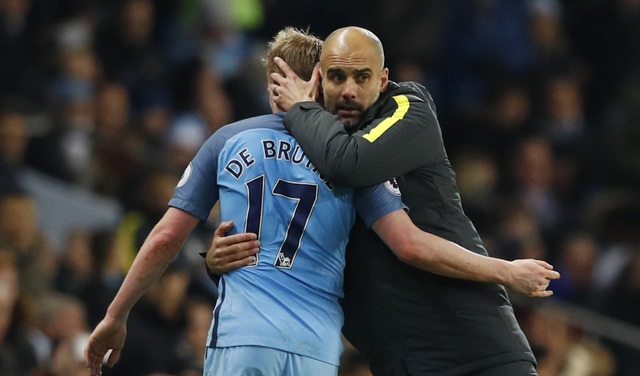 Pep Guardiola phản đối giải thưởng dành cho Mohamed Salah - 1 Pep Guardiola cho rằng De Bruyne xứng đáng được vinh danh ở giải Cầu thủ xuất sắc nhất Premier League