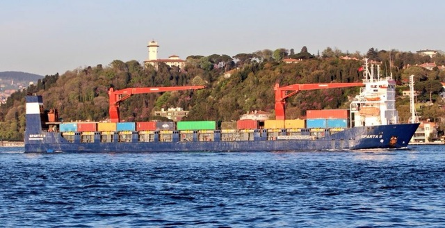 Tàu Sparta II cập cảng Tartus tại Syria (Ảnh: Almasdar News)