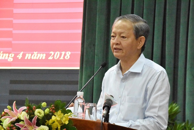 Miễn nhiệm chức vụ Phó Chủ tịch TPHCM đối với ông Lê Văn Khoa - 2 Ông Lê Văn Khoa cho biết vì không đảm bảo sức khỏe nên xin thôi chức
