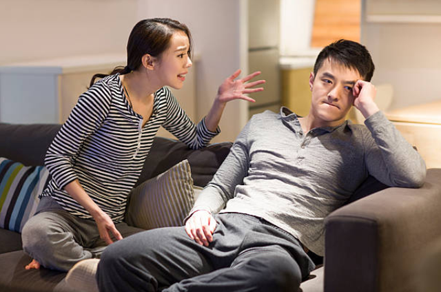 Nỗi bất bình của một ông chồng “không được xếp hạng” - 1 Nỗi bất bình của một ông chồng “không được xếp hạng” - 1