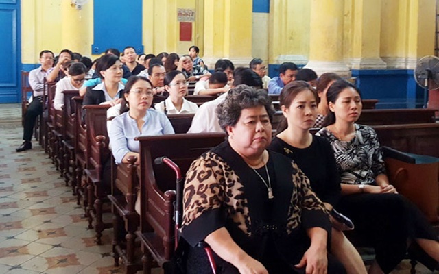 “Đại gia” Hứa Thị Phấn vắng mặt, phiên xử hi hữu sẽ diễn ra thế nào? - 1 Bị can Hứa Thị Phấn sức khỏe chỉ còn 7% nên rất có để có mặt tại phiên tòa sắp tới.
