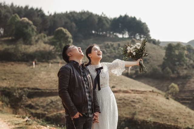 Độc đáo thiệp cưới “toà tuyên án” của cặp đôi trai xinh gái đẹp - 6 Độc đáo thiệp cưới “toà tuyên án” của cặp đôi trai xinh gái đẹp - 6