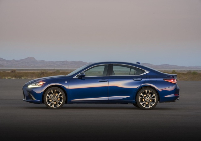 Lexus ES thế hệ mới - Động cơ cũ, sức mạnh mới - 9 Lexus ES thế hệ mới - Động cơ cũ, sức mạnh mới - 9