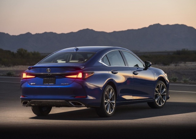 Lexus ES thế hệ mới - Động cơ cũ, sức mạnh mới - 13 Lexus ES thế hệ mới - Động cơ cũ, sức mạnh mới - 13
