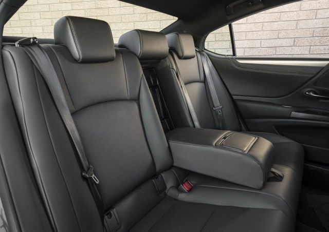 Lexus ES thế hệ mới - Động cơ cũ, sức mạnh mới - 21 Lexus ES thế hệ mới - Động cơ cũ, sức mạnh mới - 21