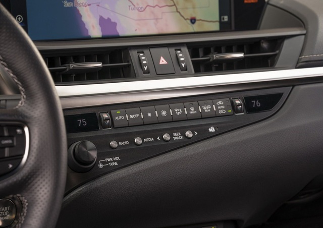 Lexus ES thế hệ mới - Động cơ cũ, sức mạnh mới - 4 Lexus ES thế hệ mới - Động cơ cũ, sức mạnh mới - 4