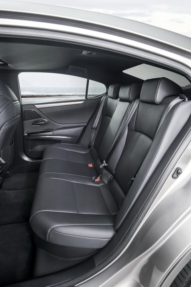 Lexus ES thế hệ mới - Động cơ cũ, sức mạnh mới - 26 Lexus ES thế hệ mới - Động cơ cũ, sức mạnh mới - 26