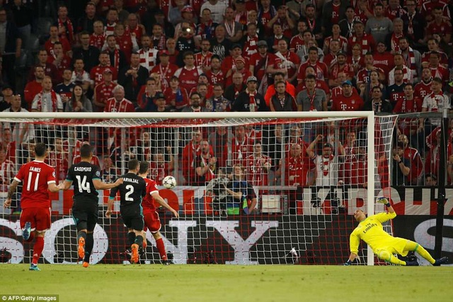 Những khoảnh khắc Real Madrid hạ gục Bayern Munich tại Đức - 18
Real Madrid lép vế hơn về thế trận, nhưng họ biết cách tận dụng cơ hội