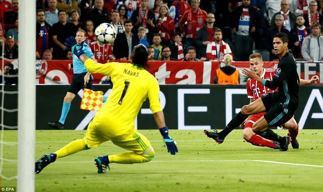 Những khoảnh khắc Real Madrid hạ gục Bayern Munich tại Đức - 14
Pha bóng Kimmich hạ Navas, mở tỷ số cho Bayern Munich ở phút 28