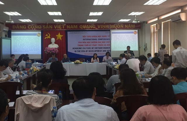 “Văn hóa học đường đại học ở Việt Nam biến đổi theo chiều hướng tiêu cực” - 1 Hội thảo khoa học quốc tế bàn về Văn hoá học đường ĐH Việt Nam trong thời kỳ phát triển và hội nhập thu hút nhiều nhà nghiên cứu văn hoá tham dự