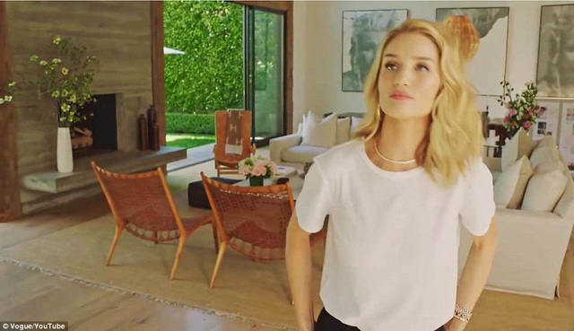 Rosie Huntington-Whiteley lần đầu khoe nhà siêu sang - 4
Kiến trúc sư nổi tiếng Jeffrey Allsbrook đã tu sửa ngôi nhà này vào năm 2006