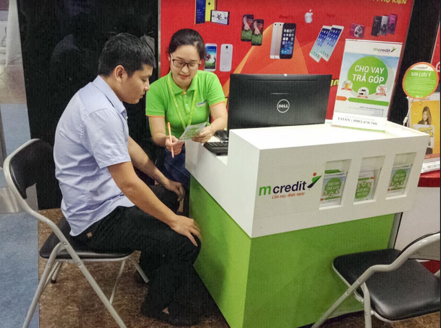 Vay tiêu dùng kích cầu đón mùa nóng - 1
Mcredit đang triển khai chương trình khuyến mại Mua sắm dễ dàng, nhẹ nhàng trả góp
