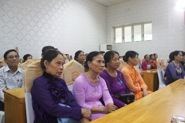 Cuộc gặp mặt xúc động của những cựu giáo viên đi B tại Quảng Trị - 7 Các giáo viên ngày ấy nay tuổi đã cao