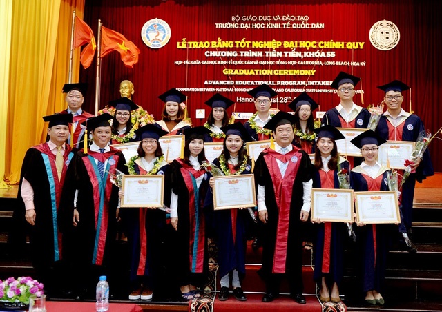 Nâng cao chất lượng đại học: Cần đổi mới về tư duy truyền thống, quan hệ “thầy trò” - 1
Cán bộ giảng viên ở các trường đại học Việt Nam cần đổi mới mạnh mẽ về tư duy truyền thống trong quan hệ “thầy trò” để phù hợp với xã hội mới đang trong quá trình chuyển đổi nhanh chóng và hội nhập quốc tế sâu, rộng.