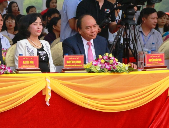 Thủ tướng đánh trống khai hội Tràng An - 1 Thủ tướng đánh trống khai hội Tràng An - 1