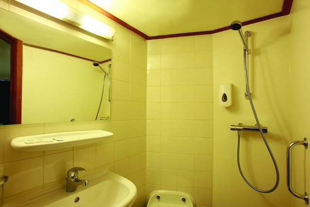 Sự thật “trần trụi” đằng sau các bức ảnh du thuyền sang trọng - 12 Sự thật “trần trụi” đằng sau các bức ảnh du thuyền sang trọng - 12
