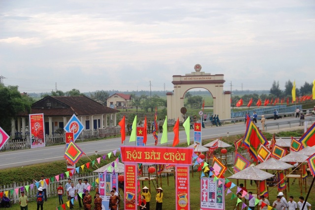 Tự hào, xúc động trong lễ hội Thống nhất non sông trên vĩ tuyến 17 - 6 Đôi bờ Hiền Lương - Bến Hải