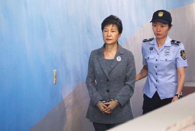Cựu Tổng thống Hàn Quốc Park Geun-hye đối mặt với 30 năm tù - 1
Cựu Tổng thống Hàn Quốc Park Geun-hye (Ảnh: Reuters)