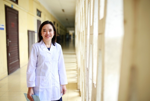 TS Hà Phương Thư: Hy vọng từ người bệnh ung thư đã giúp tôi không ngừng nghiên cứu - 1 TS Hà Phương Thư - Trưởng phòng Vật liệu nano y sinh, Viện Khoa học vật liệu