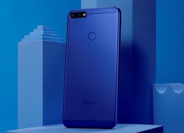 Honor 7C “đại thắng” trong đợt flash sale đầu tiên - 1 Honor 7C được trang bị những tính năng đúng nhu cầu người dùng và mức giá hấp dẫn