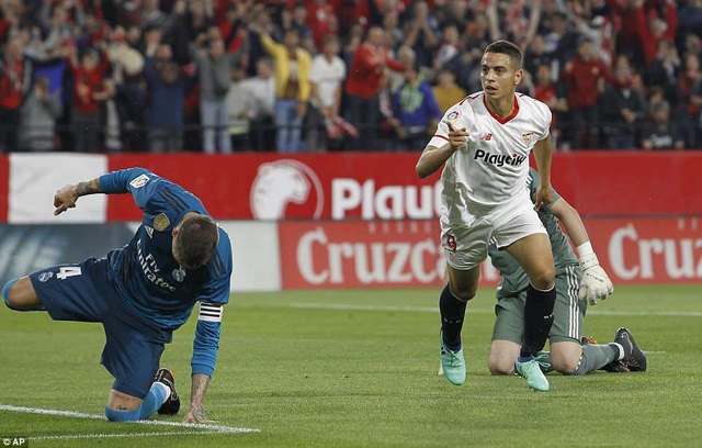 Sevilla 3-2 Real Madrid: Tội đồ Sergio Ramos - 1
Sevilla chơi hay hơn và dễ dàng dẫn trước 3-0