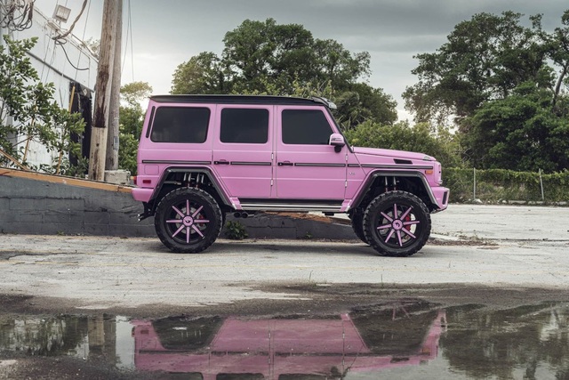Mercedes-Benz G-Class hồng lạ mắt - 3 Mercedes-Benz G-Class hồng lạ mắt - 3